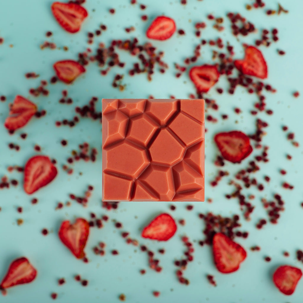 strawberry sumac chocolate bar